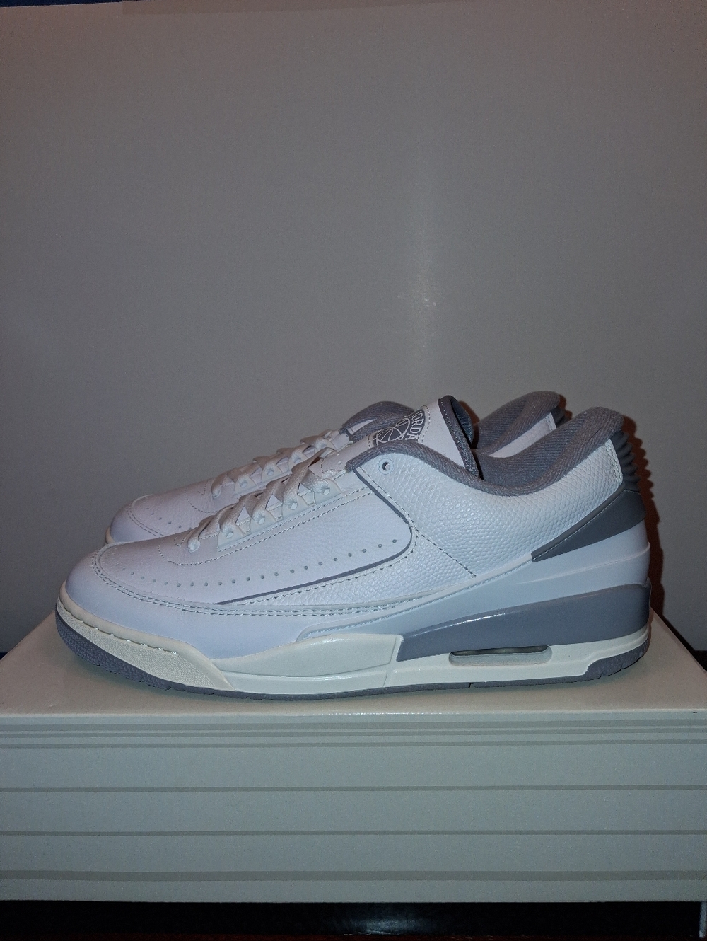SIZE 11.5M - AIR JORDAN 2/3 LOW , WHITE CEMENT. BRAND NEW IN BOX.